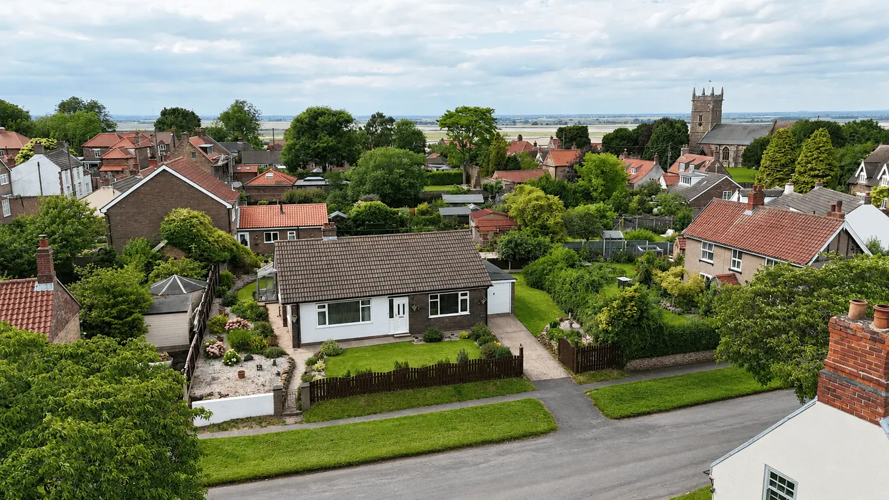 3 bed house for sale, Stone Ridge Front Street, Alkborough, DN15