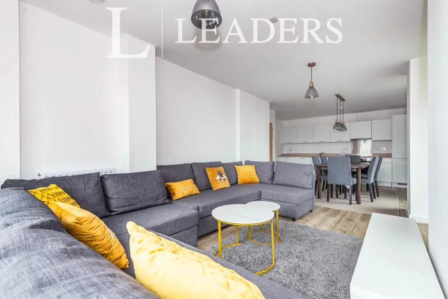 Marketfield Way, Redhill, RH1, photo 5