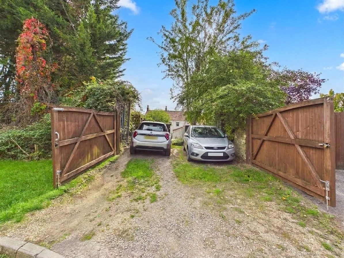 Bath Road, Willsbridge, BS30, photo 17