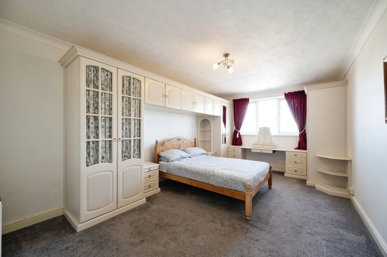 Southwood Road, Hayling Island, PO11, photo 15
