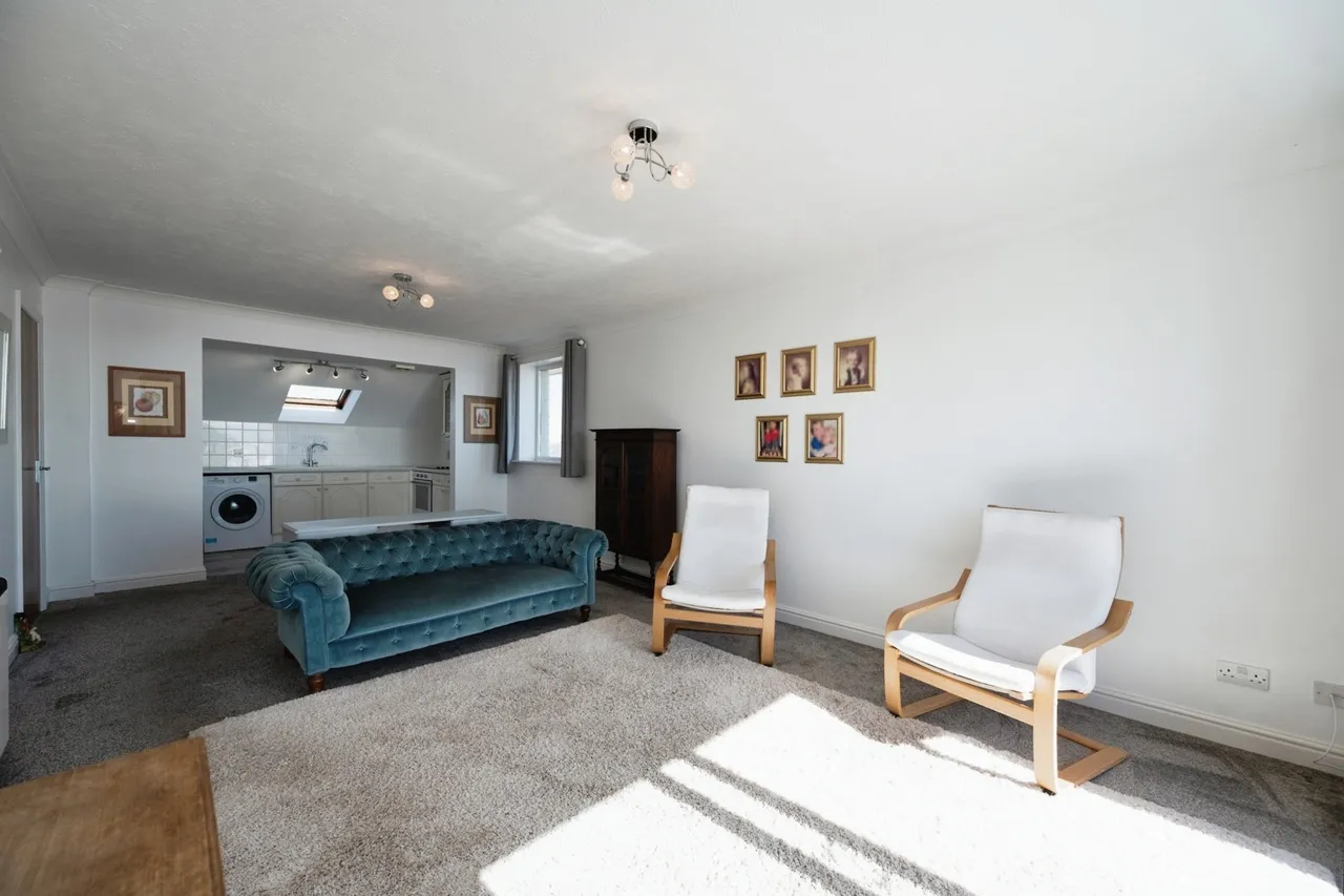 Southwood Road, Hayling Island, PO11, photo 5