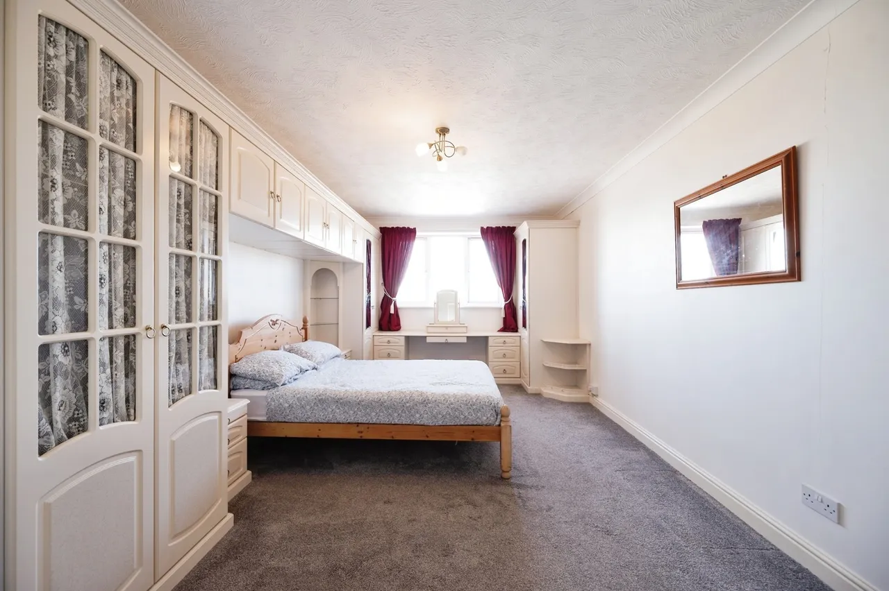 Southwood Road, Hayling Island, PO11, photo 7