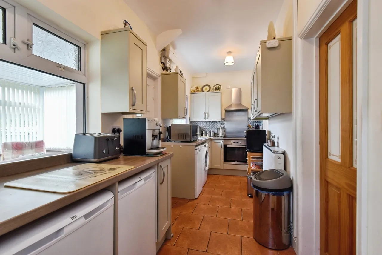 Ceidrim Road, Garnant, SA18, photo 10
