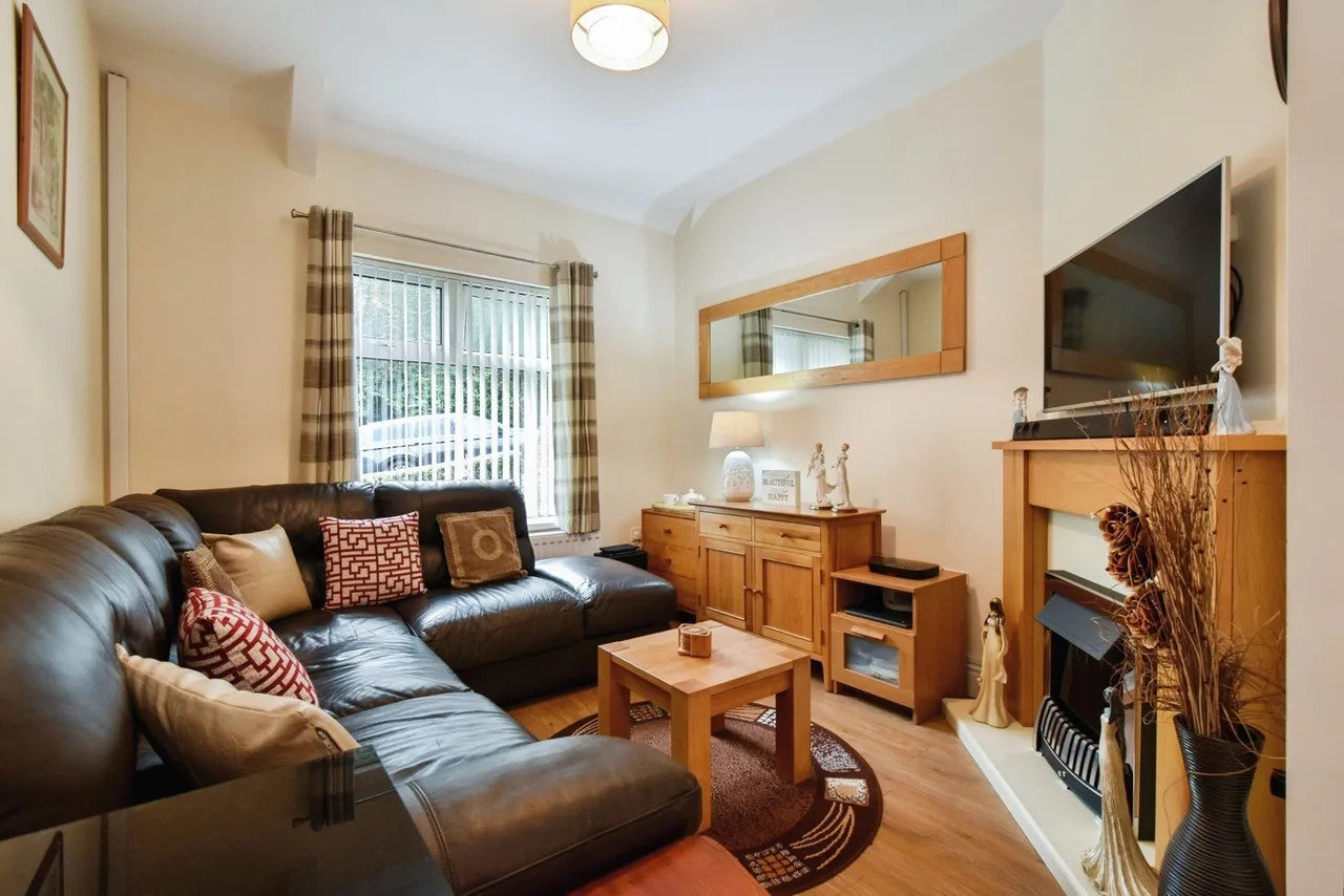 Ceidrim Road, Garnant, SA18, photo 6