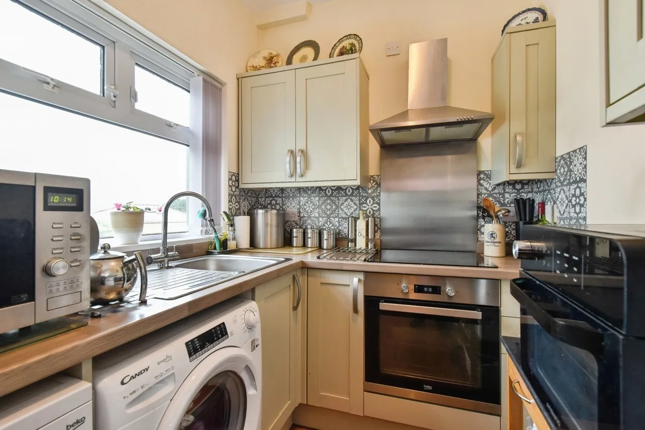 Ceidrim Road, Garnant, SA18, photo 12