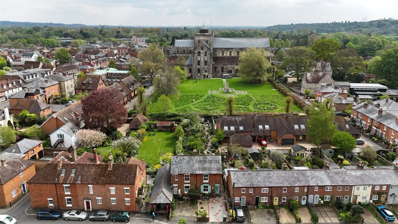Mill Lane, Romsey, Hampshire, SO51 8EU, photo 15