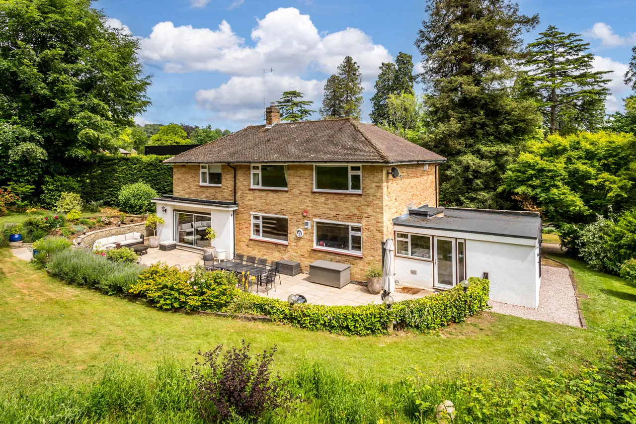 3 bed house for sale — Alders Road, Reigate, RH2