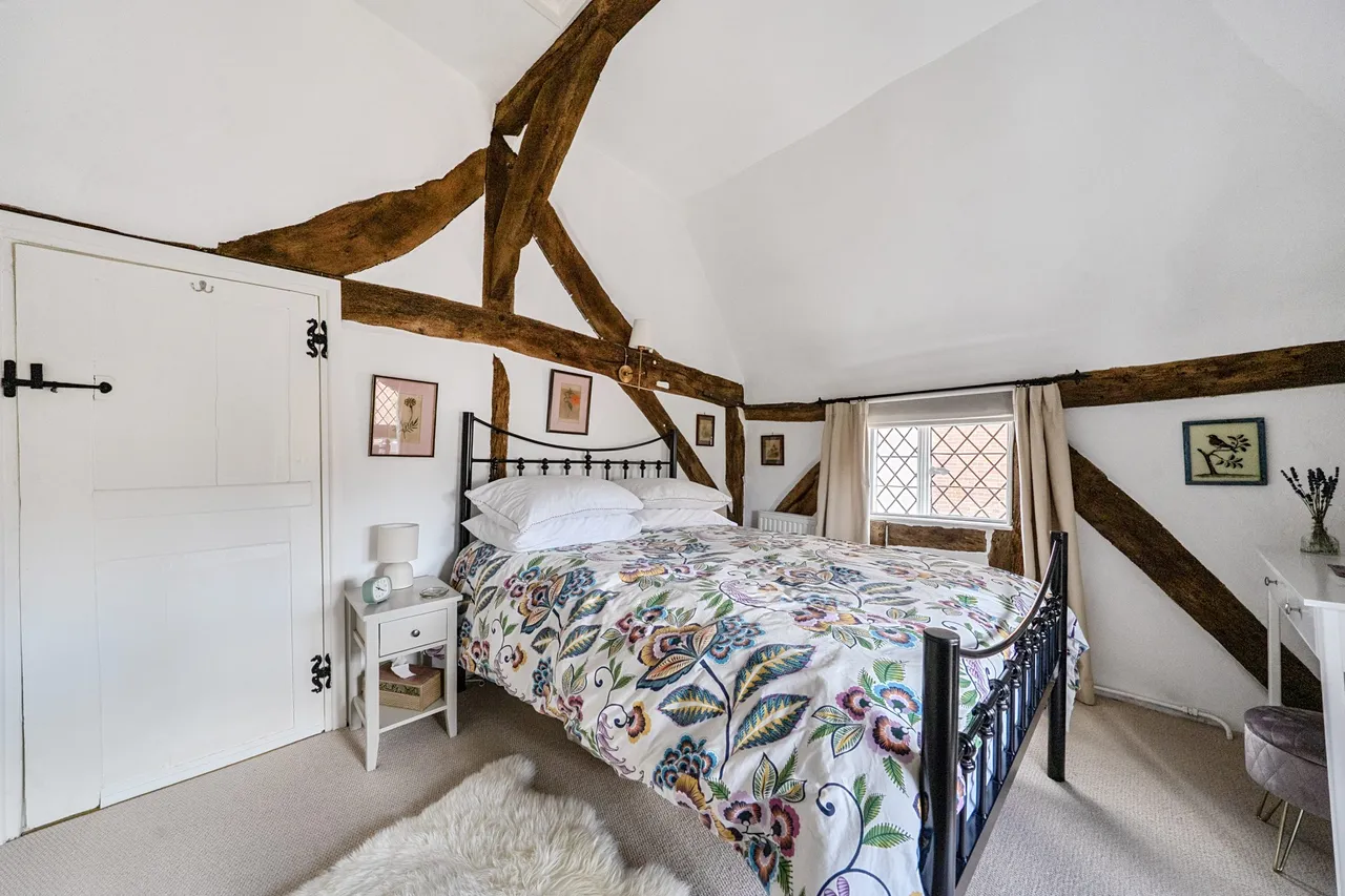 Old Church House Church Street, Odiham, Hook, RG29 1LU, photo 8