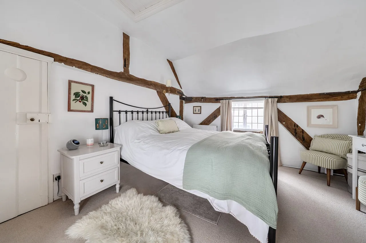 Old Church House Church Street, Odiham, Hook, RG29 1LU, photo 6