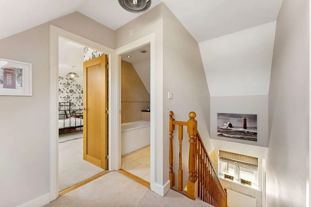 Gomersal Lane, Dronfield, photo 23
