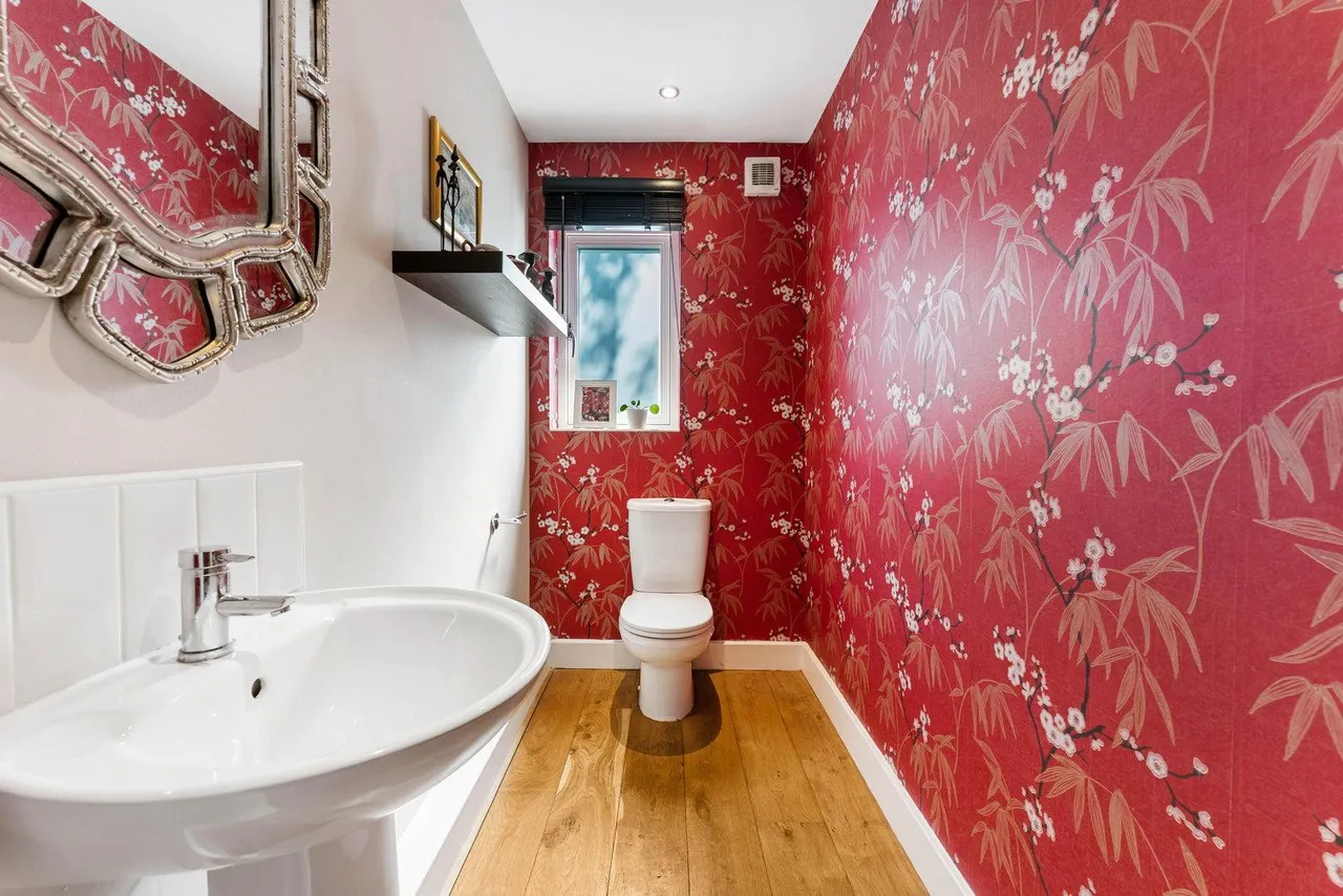 Gomersal Lane, Dronfield, photo 11
