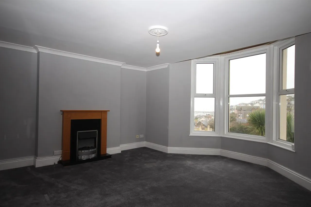 Parkham Road, photo 3