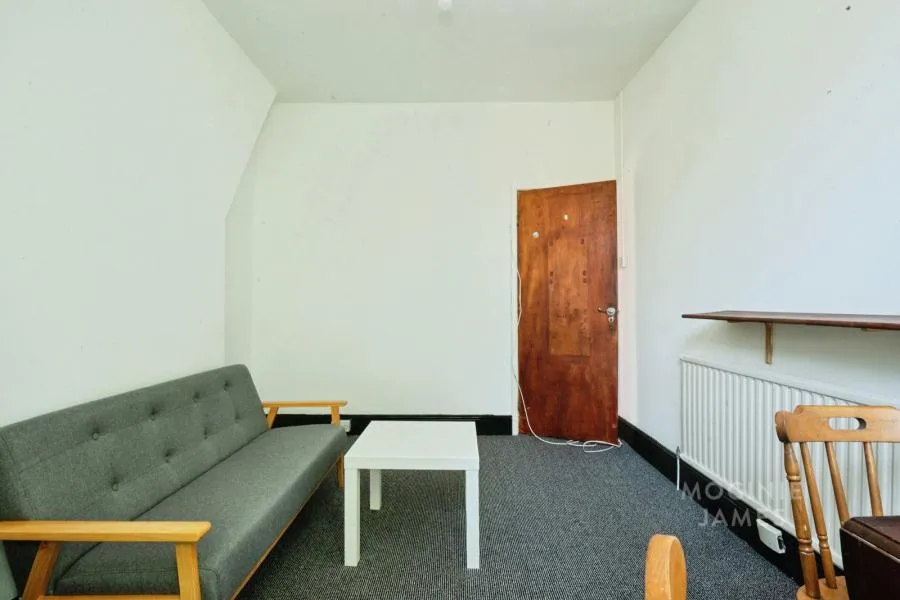 Marlborough Road, Cardiff, CF23, photo 7