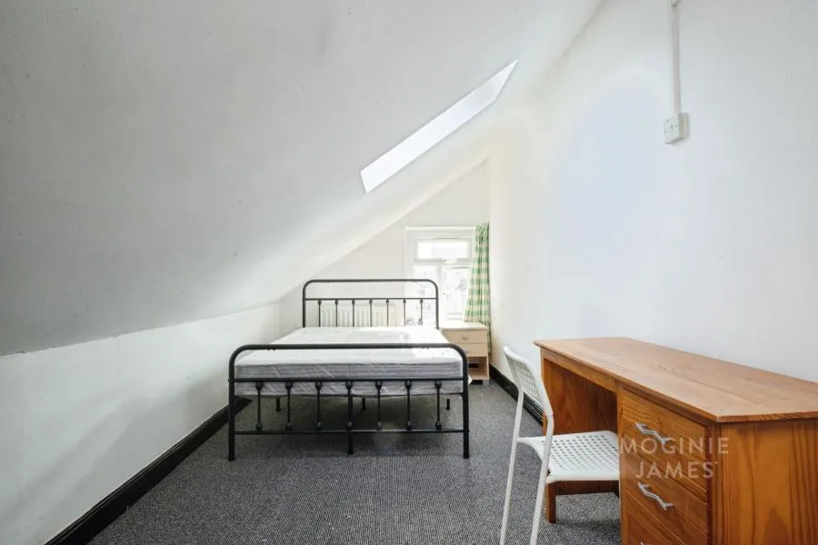 Marlborough Road, Cardiff, CF23, photo 3