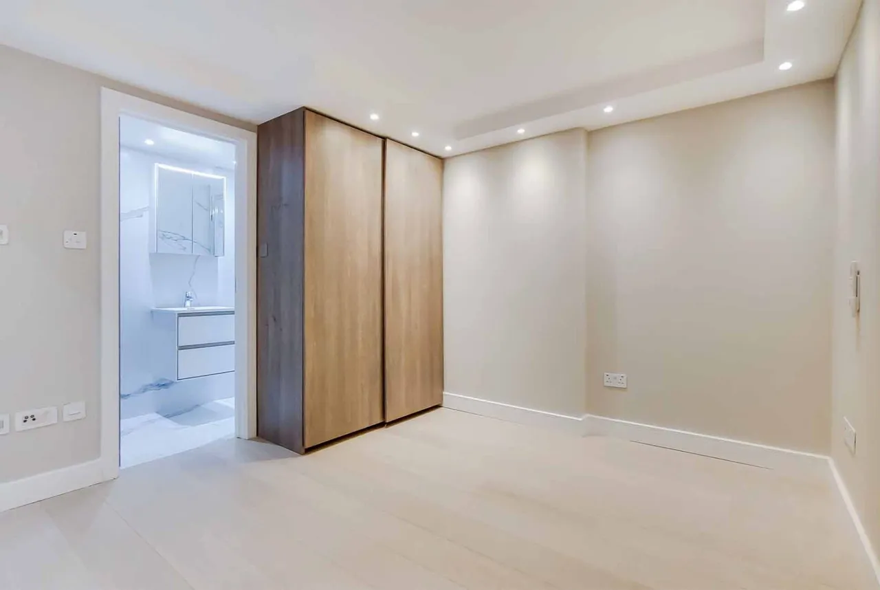 Fitzjohns Avenue, London, NW3, photo 3