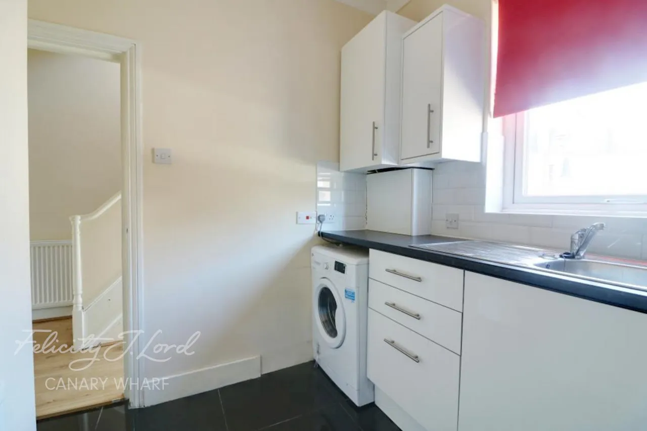 Burdett Road, E14, photo 11