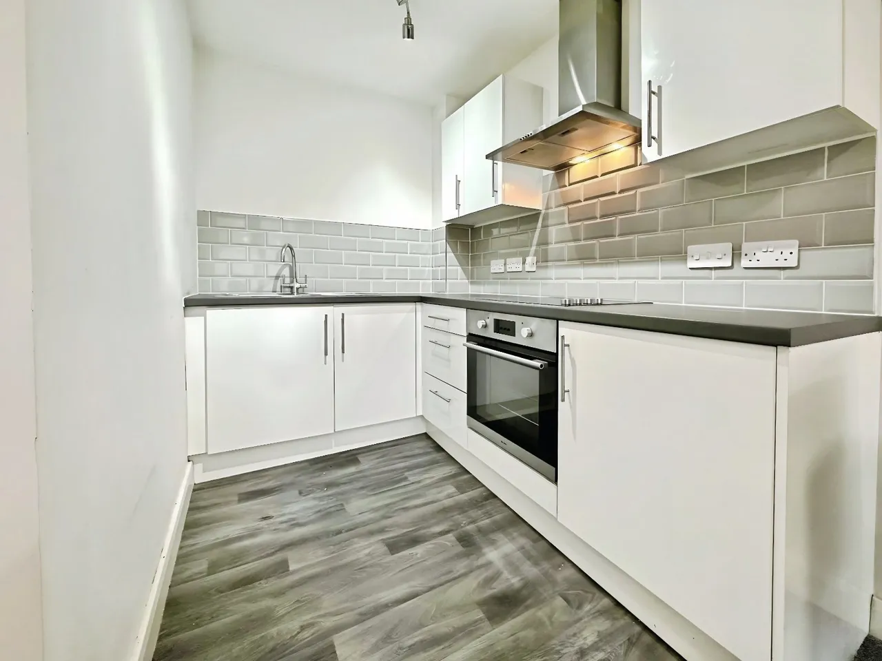Skinner Lane, Leeds, LS7, photo 5