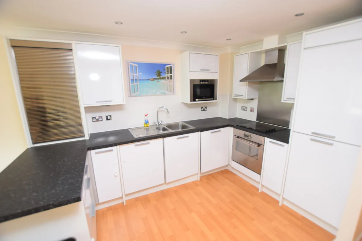 Ballantyne Drive, Essex, Colchester, CO2 8GL, photo 2