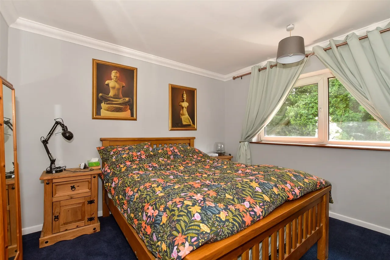 Latimer Close, Crawley, RH11, photo 7