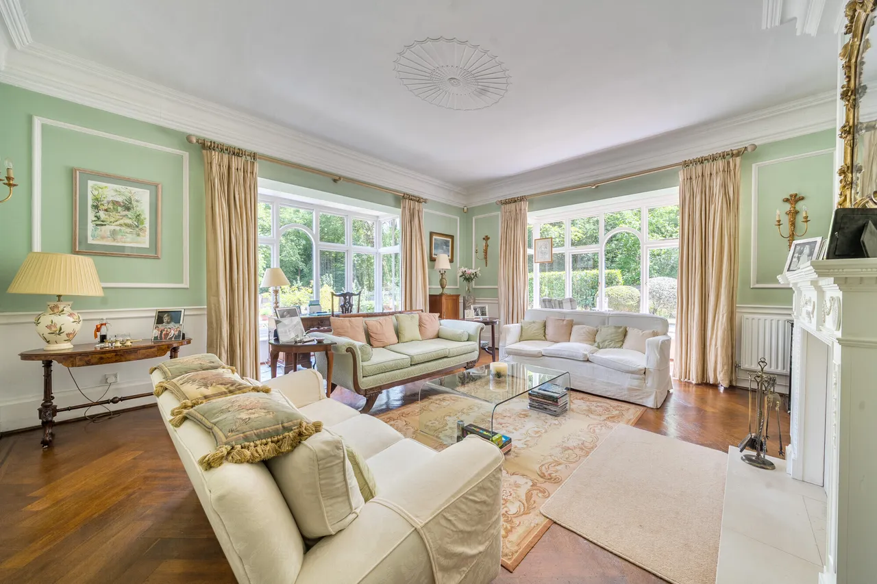 Farnham Road, Churt, Farnham, GU10, photo 3