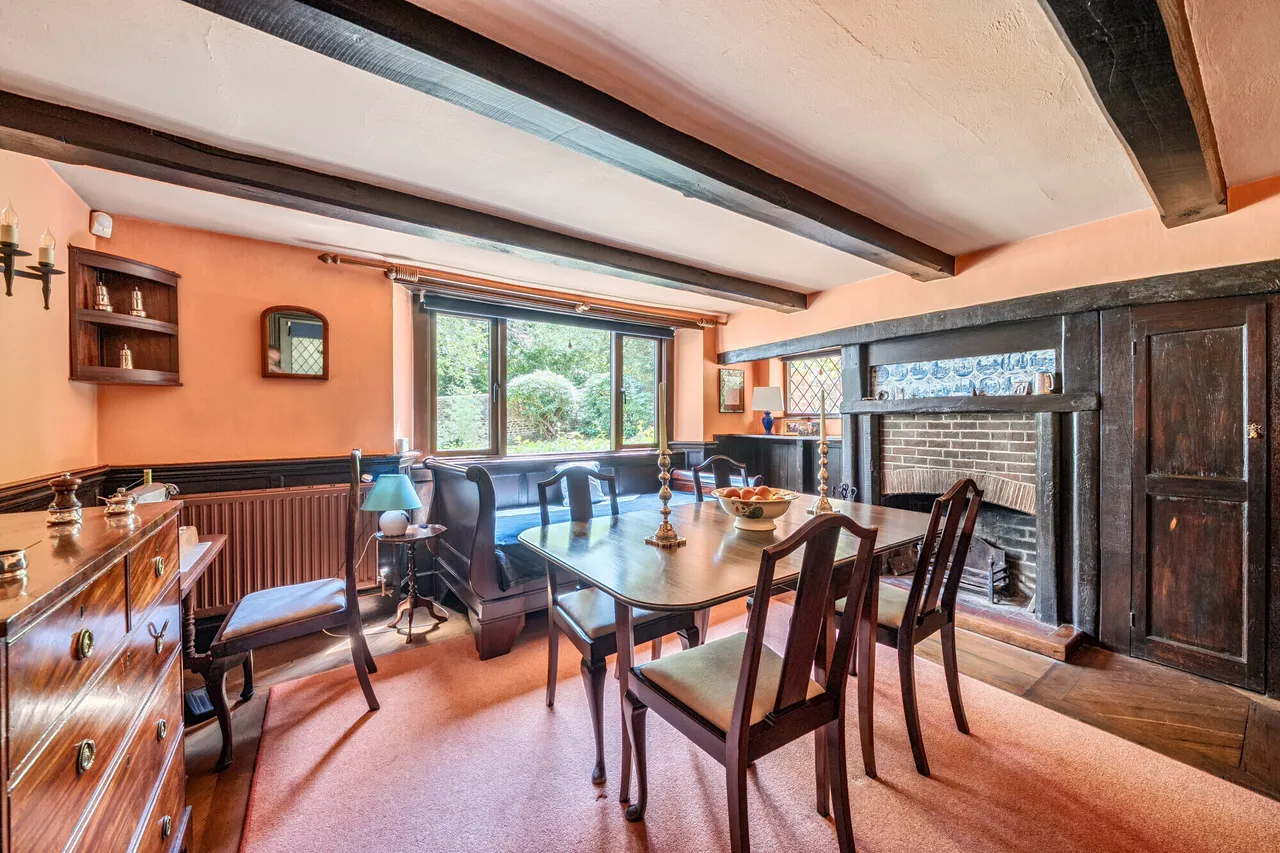 Farnham Road, Churt, Farnham, GU10, photo 5