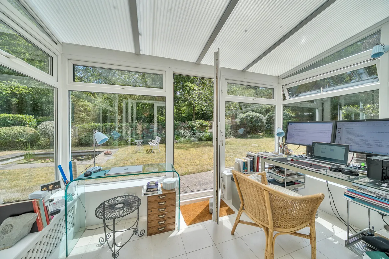 Farnham Road, Churt, Farnham, GU10, photo 9