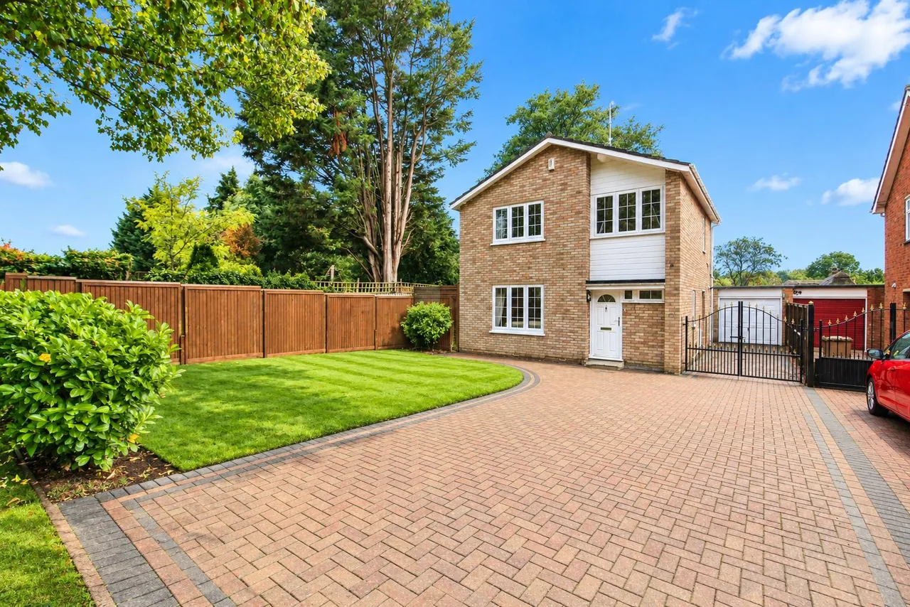 4 bed house for sale, Overton Way, Peterborough, PE2