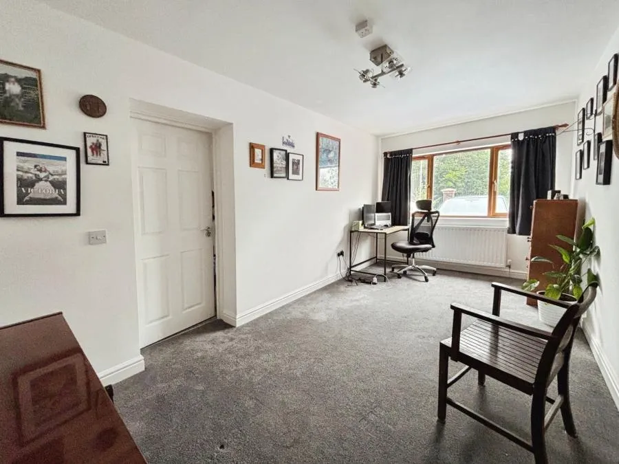 Highfield Road, Heath, CF14, photo 12