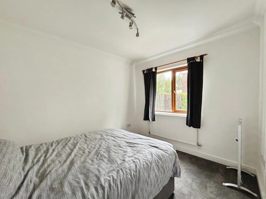 Highfield Road, Heath, CF14, photo 16
