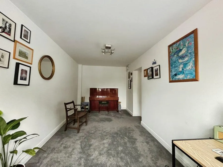 Highfield Road, Heath, CF14, photo 3