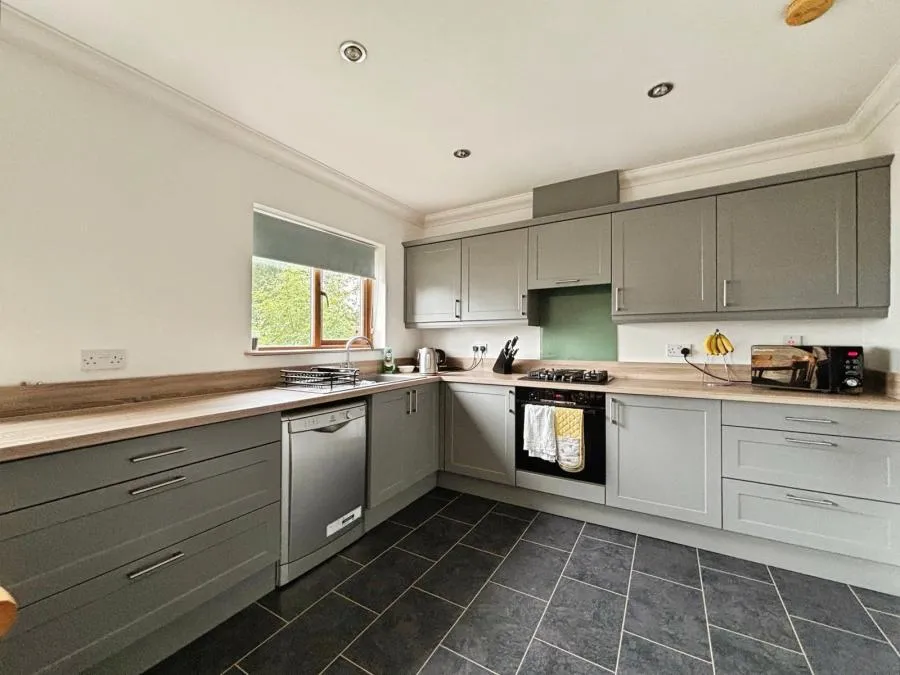 Highfield Road, Heath, CF14, photo 6