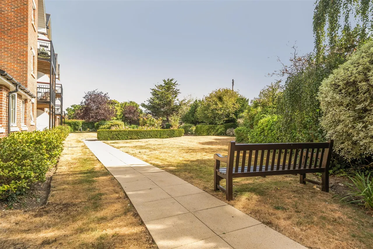 Southdown Road, Shoreham-By-Sea, BN43, photo 15