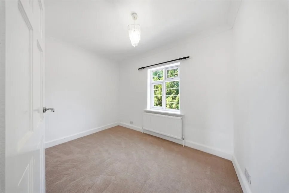 Brighton Road, Lower Kingswood, KT20, photo 14