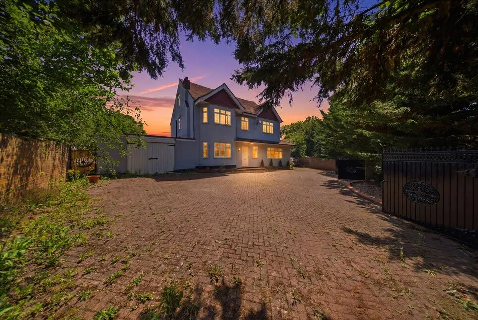 Brighton Road, Lower Kingswood, KT20, photo 2