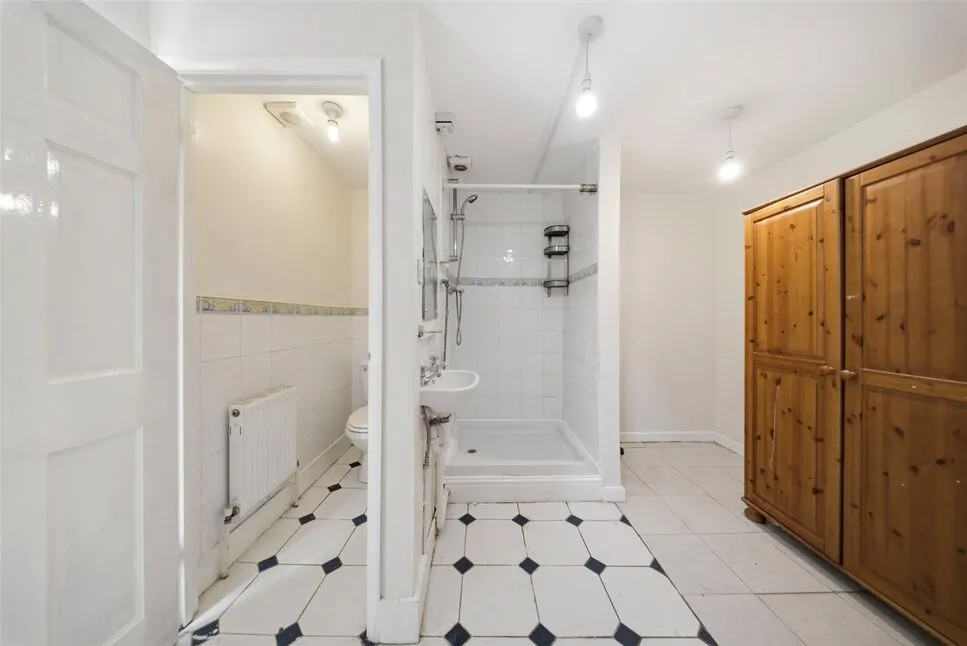 Brighton Road, Lower Kingswood, KT20, photo 32