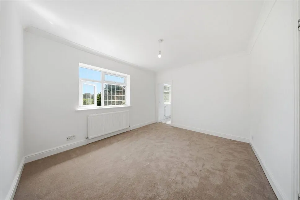 Brighton Road, Lower Kingswood, KT20, photo 19