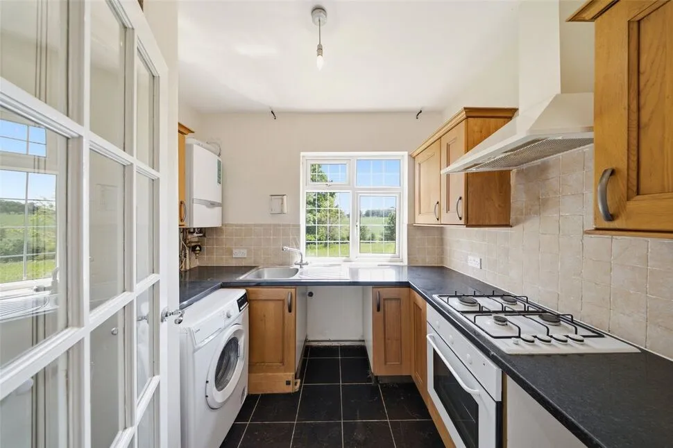 Brighton Road, Lower Kingswood, KT20, photo 25