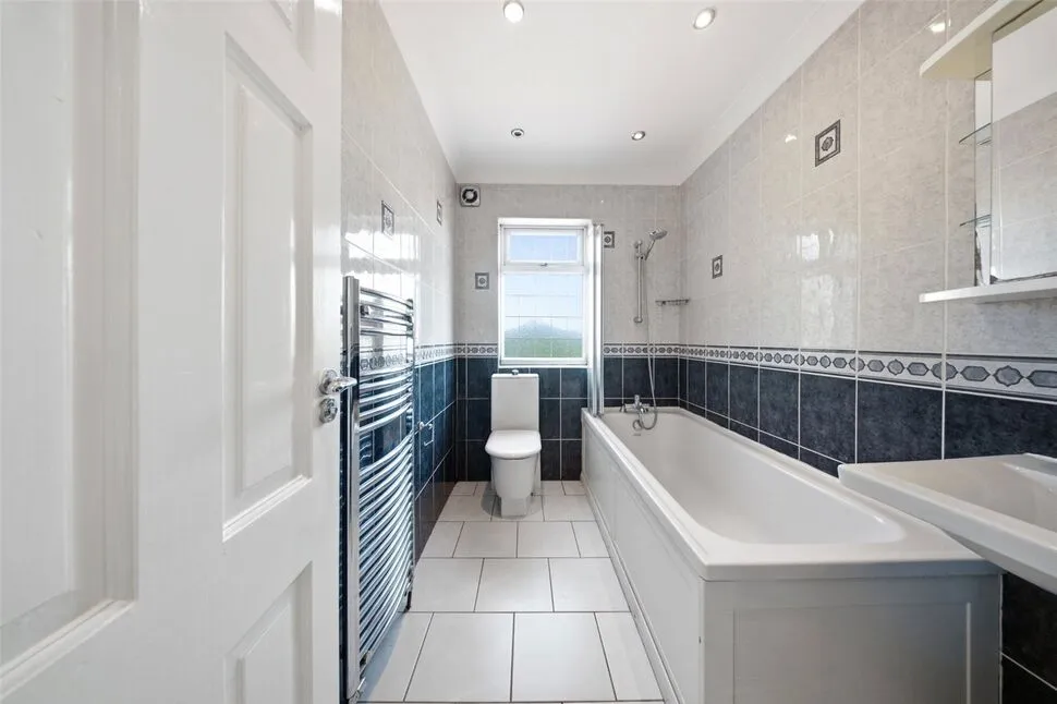 Brighton Road, Lower Kingswood, KT20, photo 16