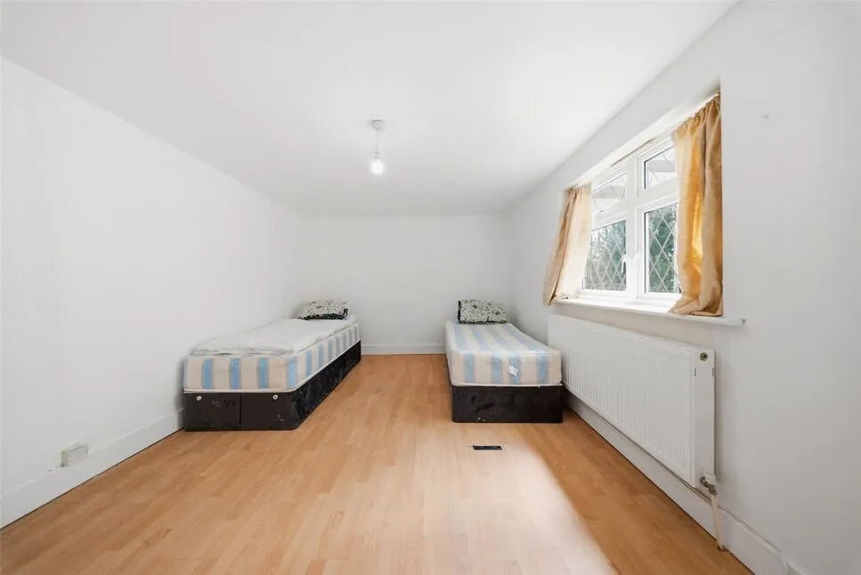 Brighton Road, Lower Kingswood, KT20, photo 31