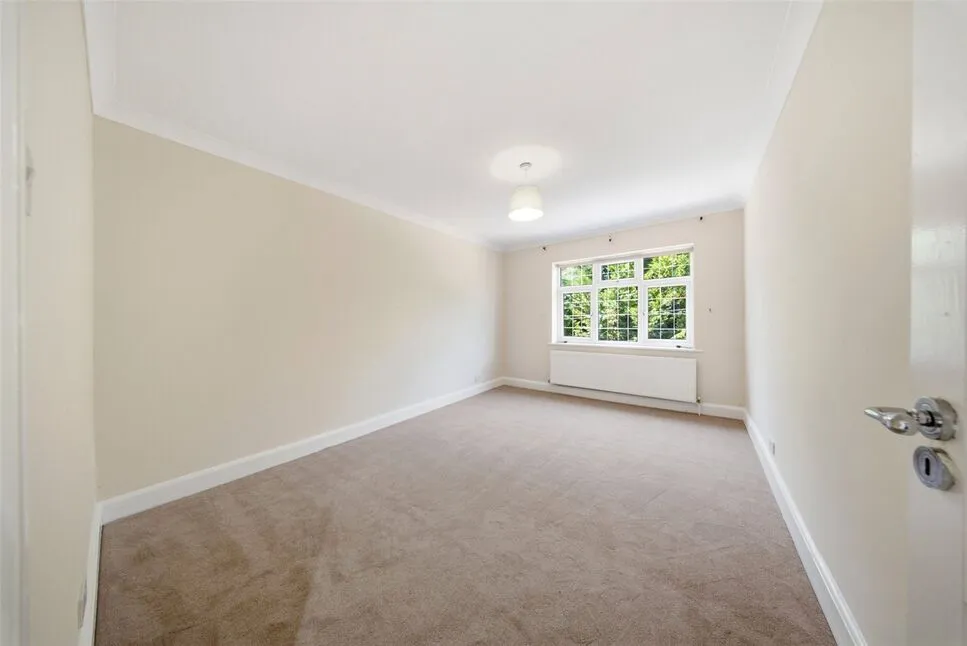 Brighton Road, Lower Kingswood, KT20, photo 21