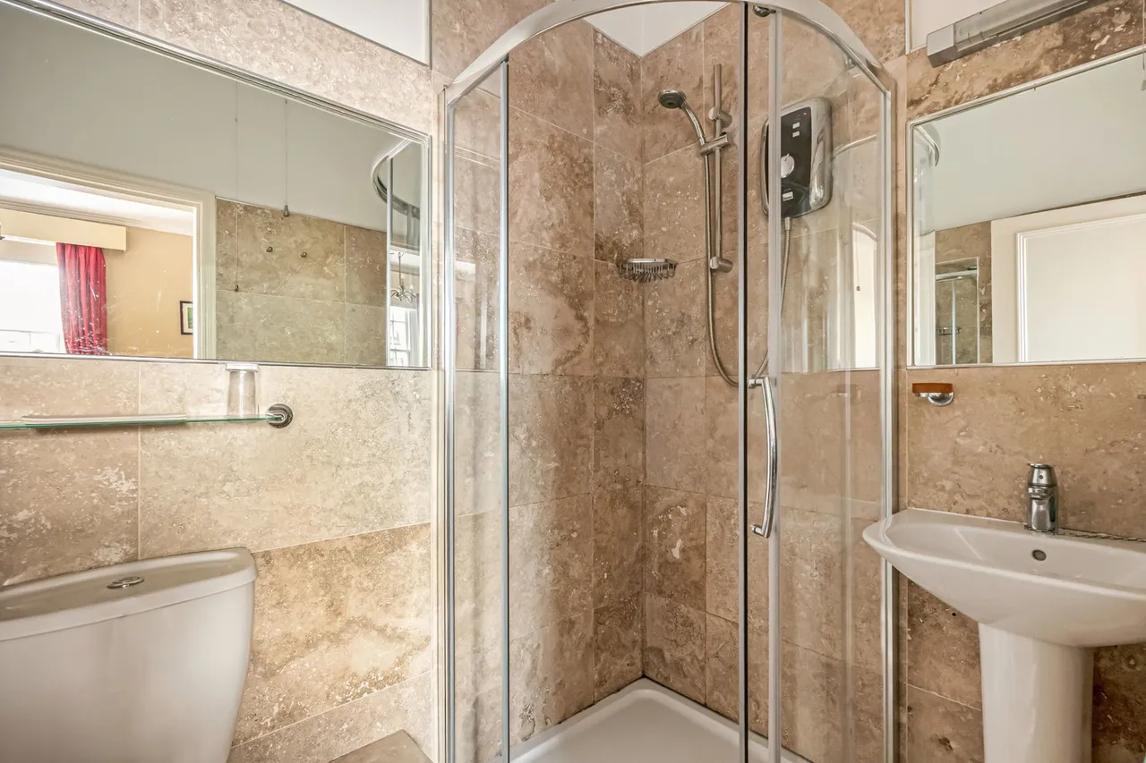 Bath Road, Cheltenham, GL53, photo 13