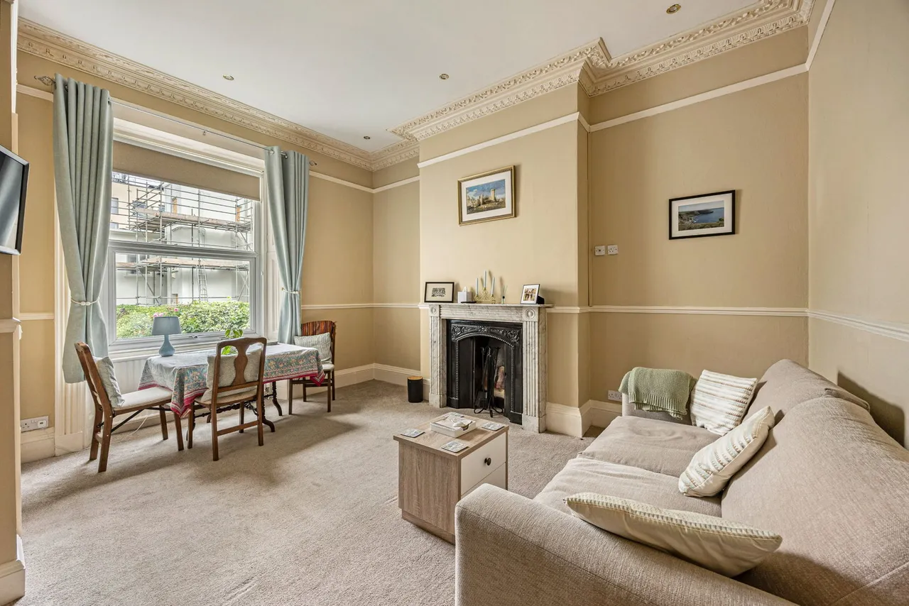 Bath Road, Cheltenham, GL53, photo 4