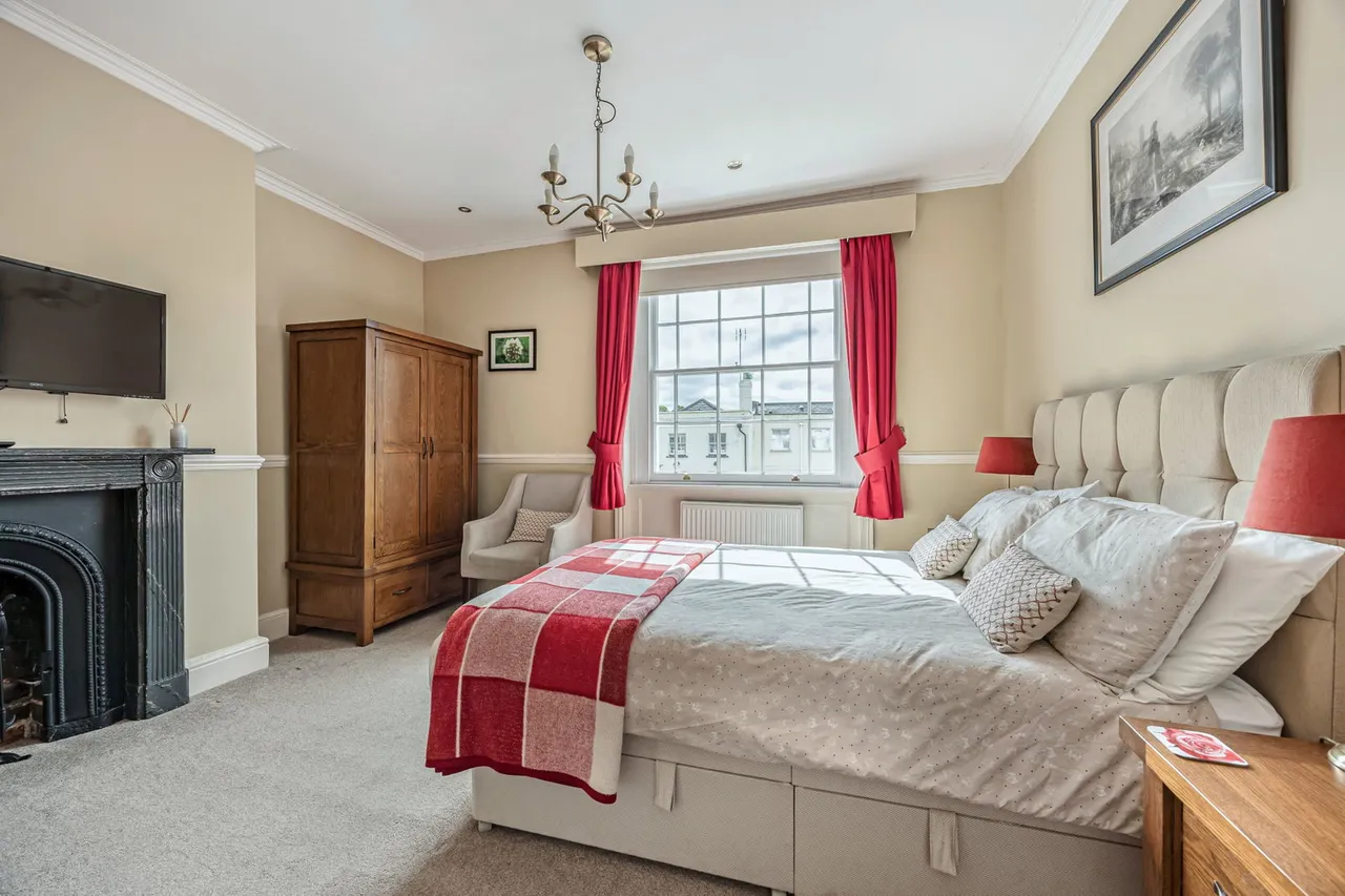 Bath Road, Cheltenham, GL53, photo 14