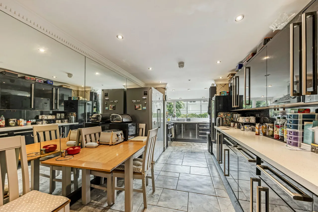Bath Road, Cheltenham, GL53, photo 5
