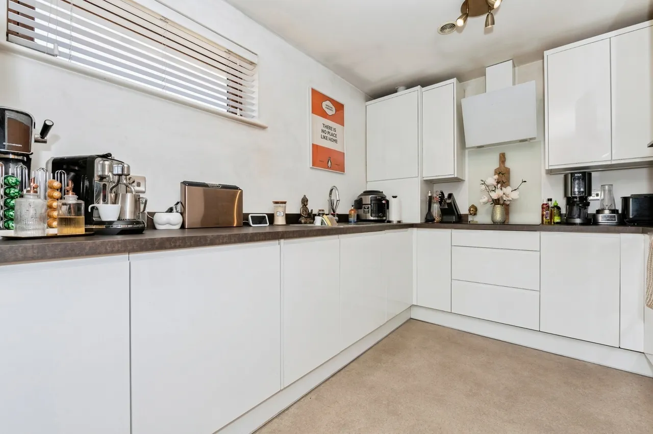 Evelyn Walk, Greenhithe, DA9, photo 12