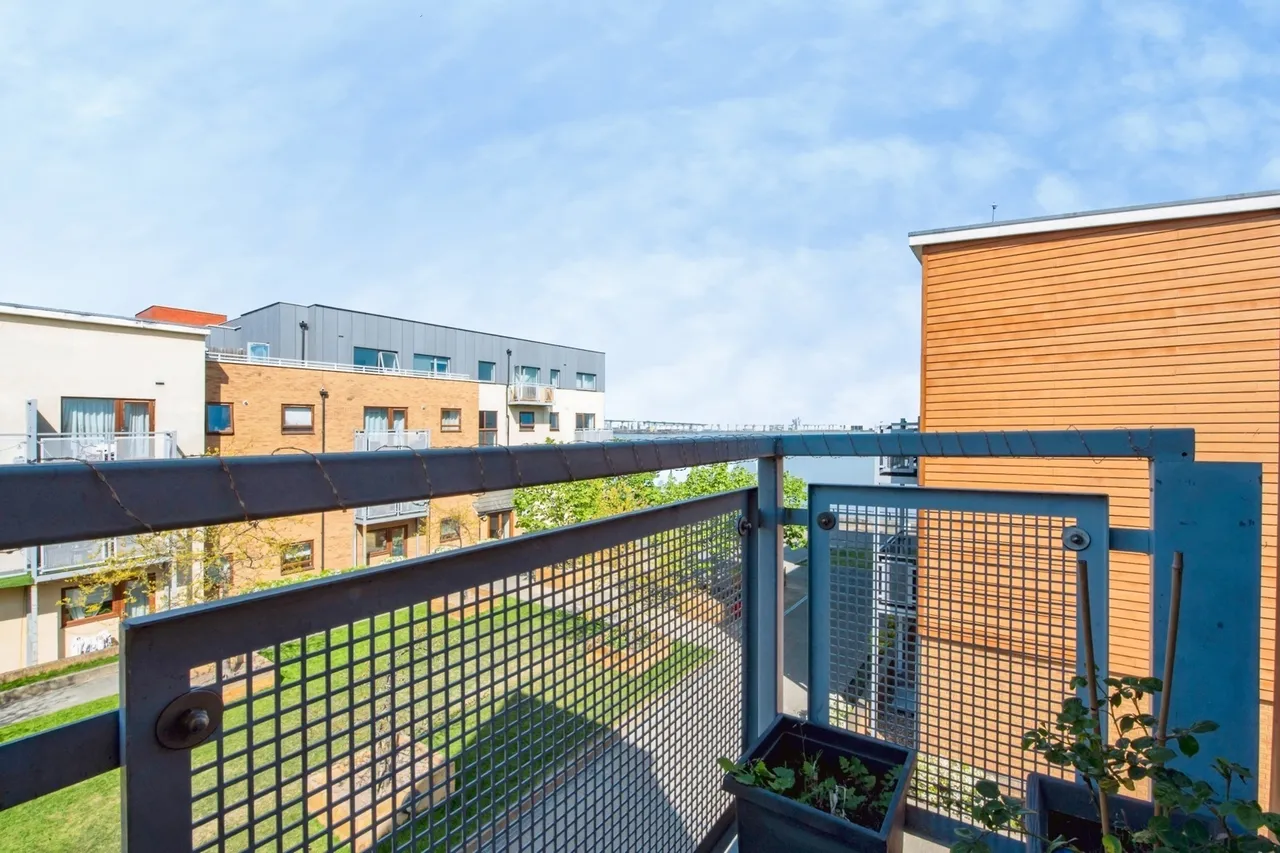 Evelyn Walk, Greenhithe, DA9, photo 8