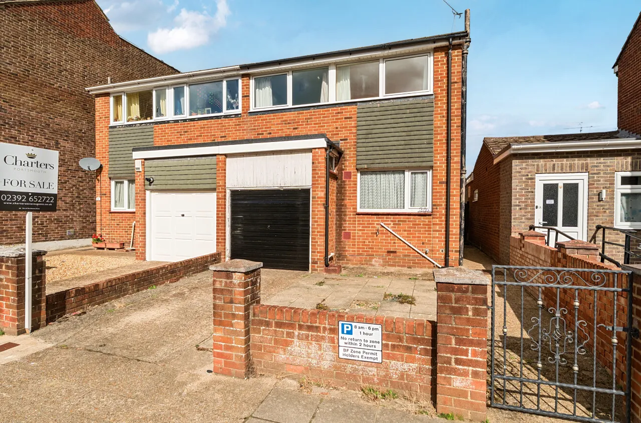 3 bed flat for sale, Albert Road, Cosham, PO6