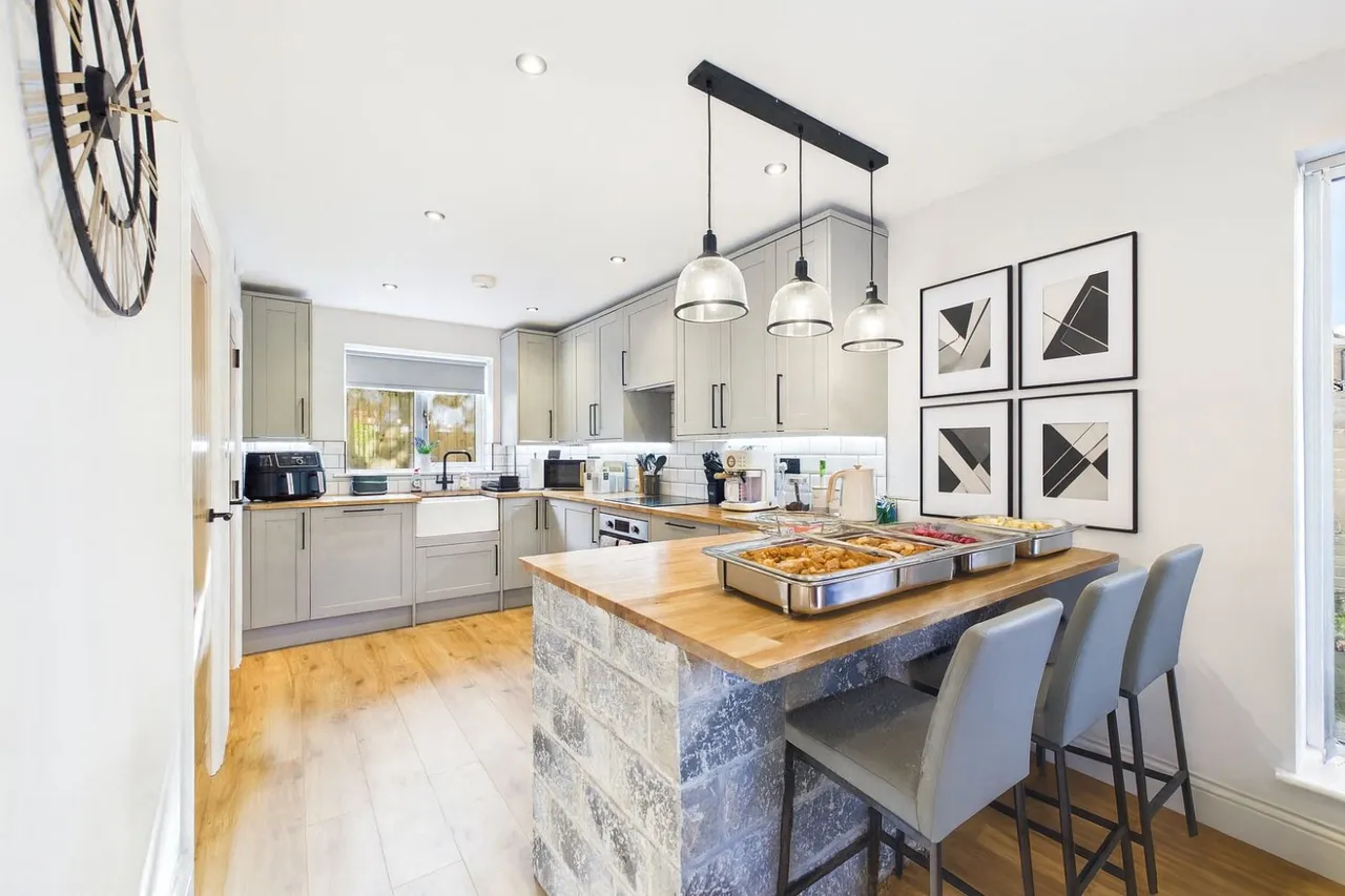 Westfield Drive, Lightcliffe, HX3, photo 2