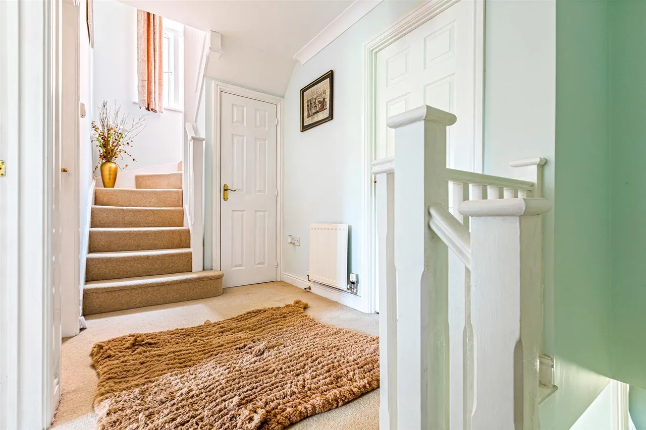 Erringtons Close, Oadby, LE2, photo 13