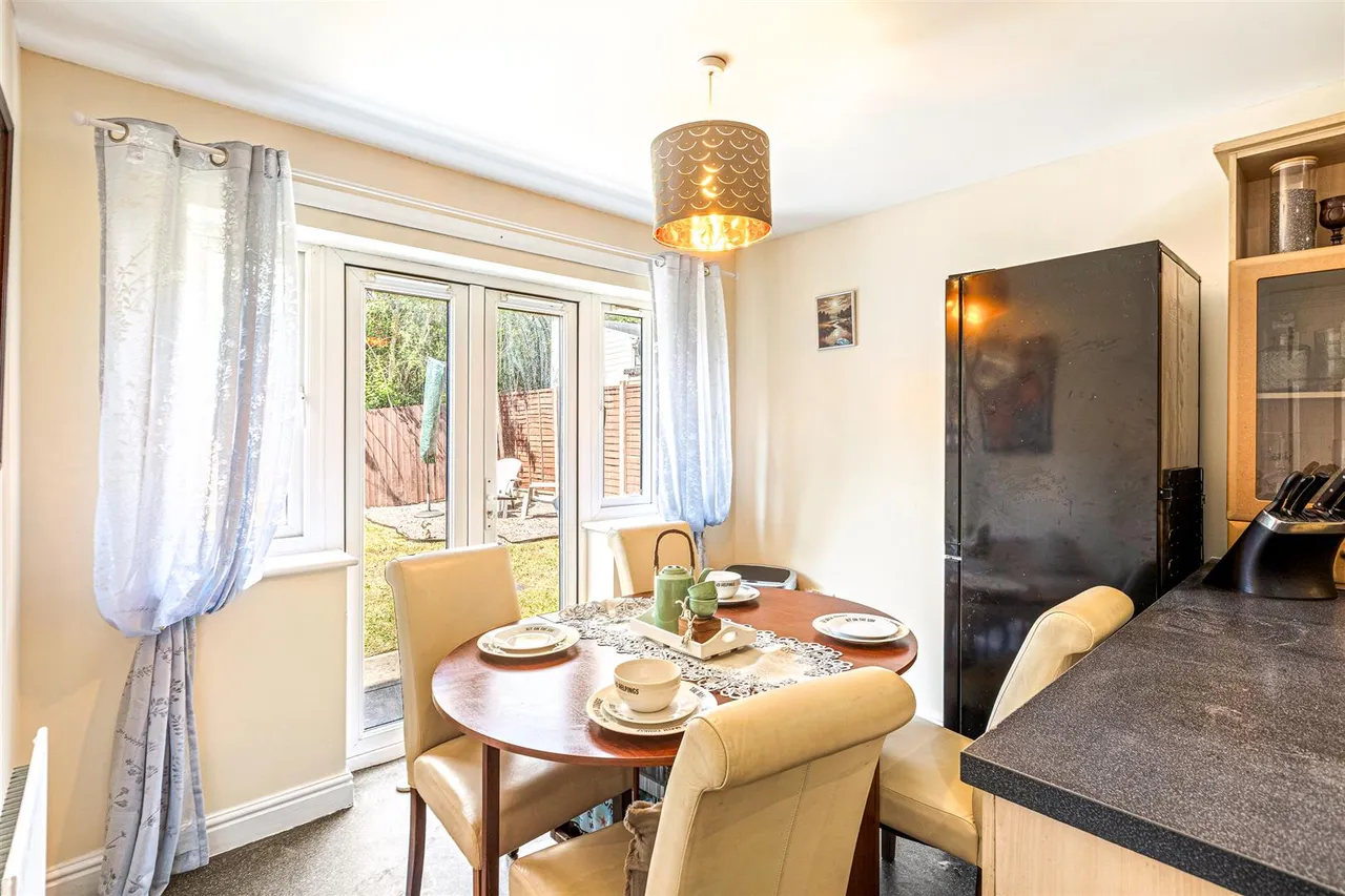 Erringtons Close, Oadby, LE2, photo 9